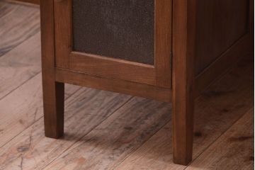 レトロ家具　和製アンティーク　ダイヤガラス入り!古いカバ材製のレトロな片袖机(勉強机・デスク)