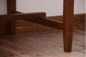 レトロ家具　和製アンティーク　ダイヤガラス入り!古いカバ材製のレトロな片袖机(勉強机・デスク)