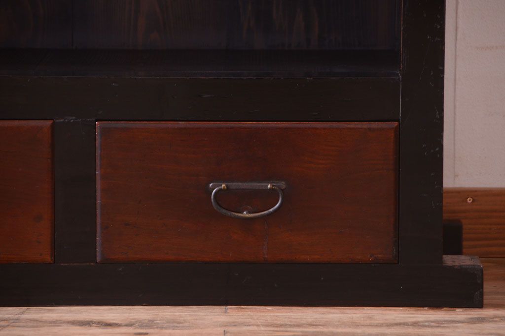 アンティーク家具　六尺　和製アンティーク　大正　引き出し付きの古い2段重ね飾り棚(水屋箪笥)