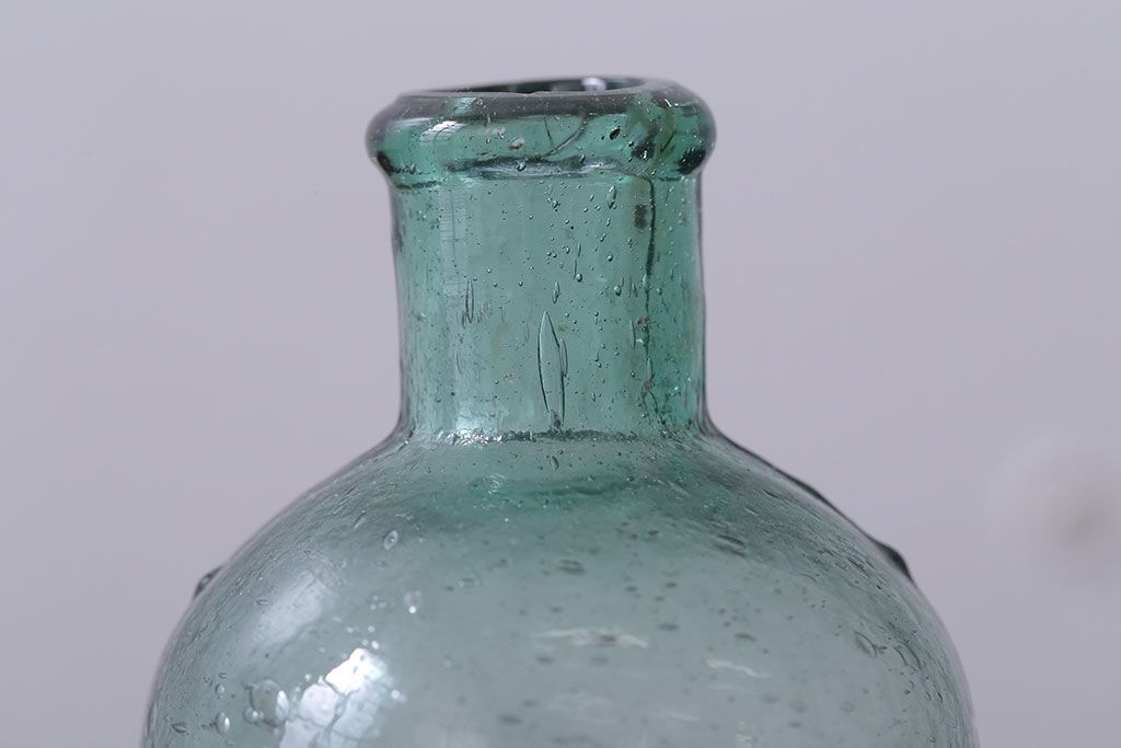 アンティーク雑貨　昭和レトロ　青色ガラス瓶4本セット(ビン)