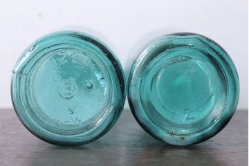 アンティーク雑貨　昭和レトロ　青色ガラス瓶4本セット(ビン)