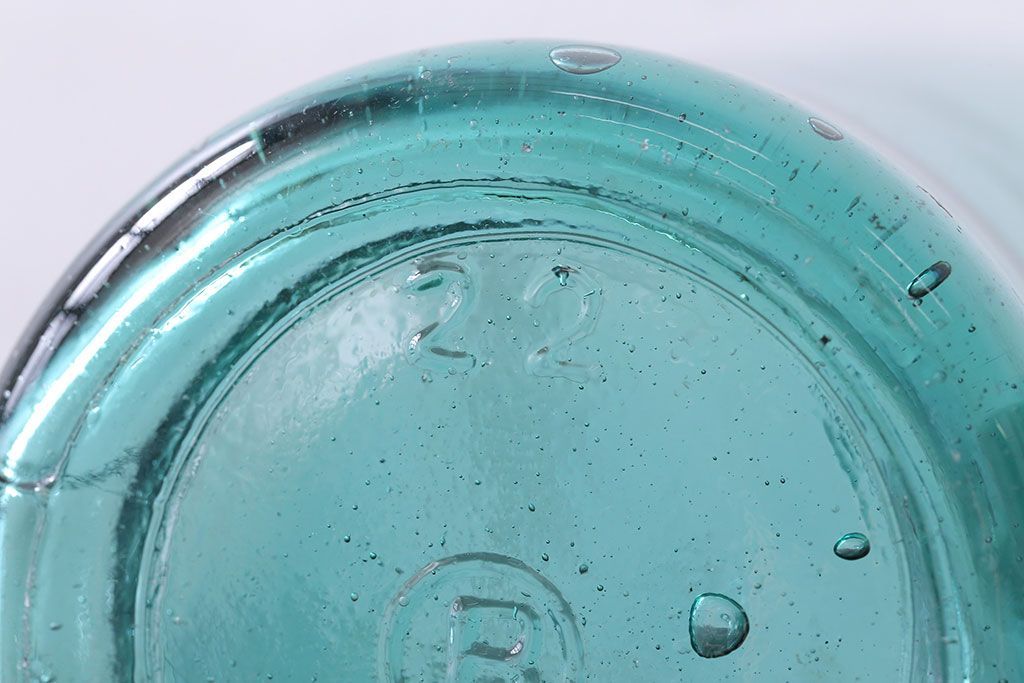 アンティーク雑貨　昭和レトロ　青色ガラス瓶4本セット(ビン)