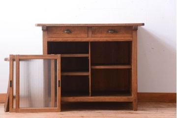 アンティーク家具　和製アンティーク　古い木味の銀モールガラス戸カウンターテーブル