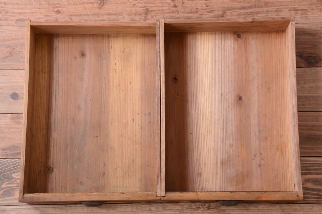 アンティーク家具　和製アンティーク　古い木味の銀モールガラス戸カウンターテーブル