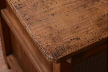 アンティーク家具　和製アンティーク　古い木味の銀モールガラス戸カウンターテーブル