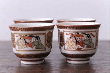 アンティーク雑貨　古民具・骨董　明治〜大正　九谷　上品な猪口(酒器)4客セット(2)