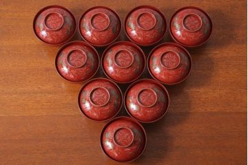 アンティーク雑貨　和製アンティーク　昭和十四年　輪島朱塗　桐蒔絵の木製椀10客(2)