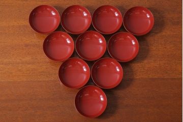 アンティーク雑貨　和製アンティーク　昭和十四年　輪島朱塗　桐蒔絵の木製椀10客(2)