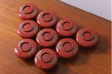 アンティーク雑貨　和製アンティーク　昭和十四年　輪島朱塗　桐蒔絵の木製椀9客