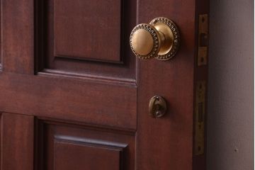 中古　無垢チーク材製!お屋敷の高級ドア(1)