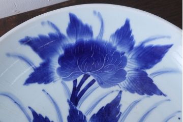 アンティーク雑貨　古民具・骨董　幕末〜明治　牡丹の図　染付　1尺2寸皿