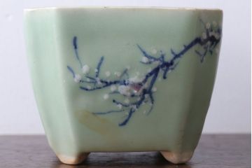 アンティーク雑貨　古民具・骨董　梅の図　小さな青磁植木鉢(八角型)