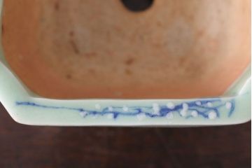 アンティーク雑貨　古民具・骨董　梅の図　小さな青磁植木鉢(八角型)