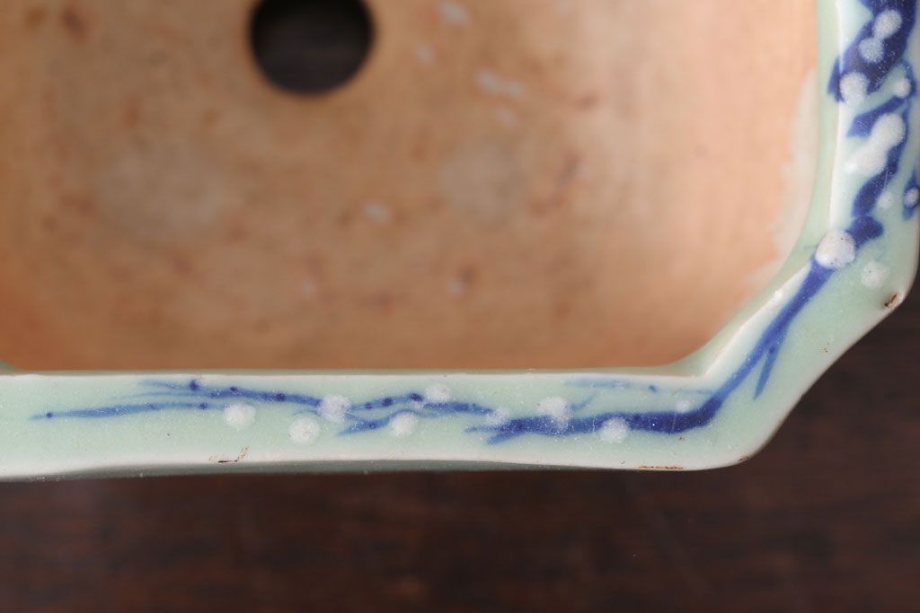 アンティーク雑貨　古民具・骨董　梅の図　小さな青磁植木鉢(八角型)