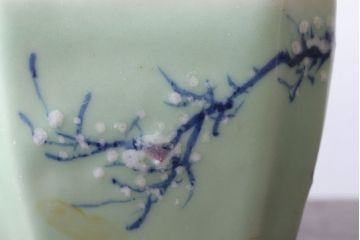 アンティーク雑貨　古民具・骨董　梅の図　小さな青磁植木鉢(八角型)