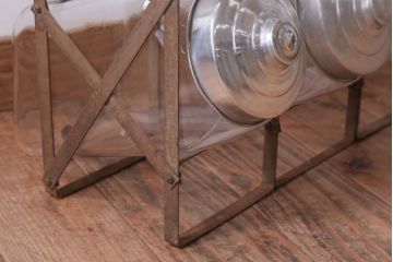 アンティーク雑貨　昭和レトロ　アイアンラック付き!蓋付きガラス瓶6個セット(3)