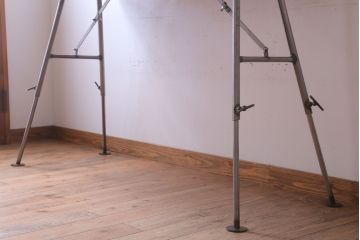 ラフジュオリジナル　高さ調節可能!鉄脚折りたたみテーブル(作業台)(2)