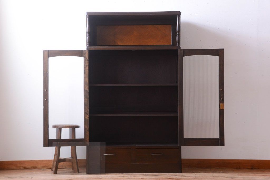 レトロ家具　和製アンティーク　モールガラス入り!大ぶりなレトロ本箱(ブックケース)