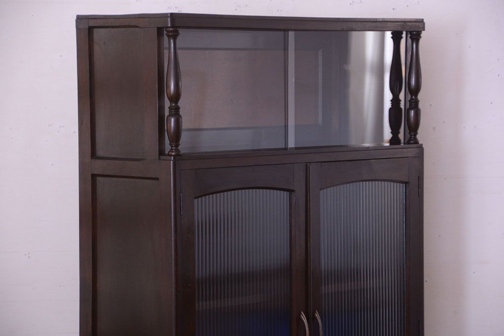 レトロ家具　和製アンティーク　モールガラス入り!大ぶりなレトロ本箱(ブックケース)