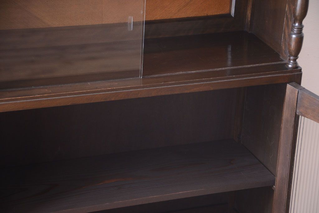 レトロ家具　和製アンティーク　モールガラス入り!大ぶりなレトロ本箱(ブックケース)