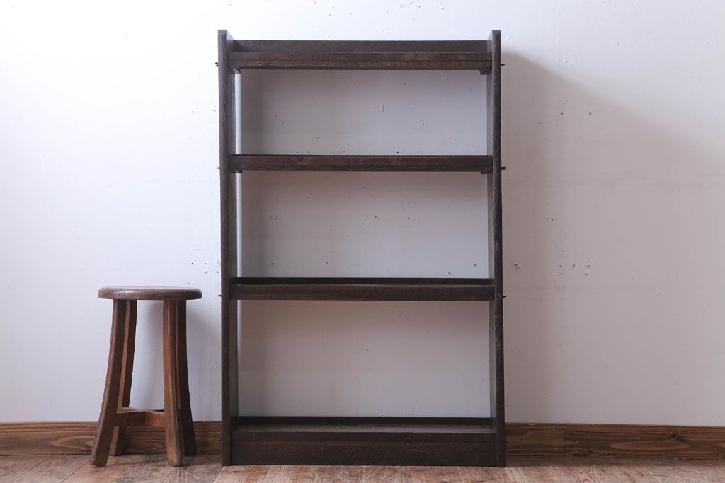 アンティーク家具　和製アンティーク　小振りでシンプルな古い木製の本棚