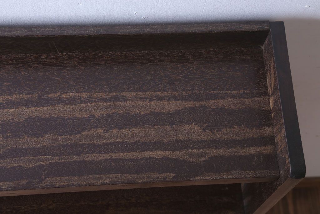 アンティーク家具　和製アンティーク　小振りでシンプルな古い木製の本棚