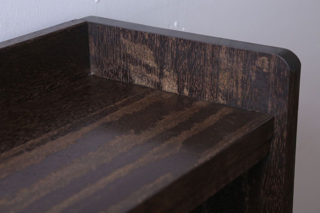 アンティーク家具　和製アンティーク　小振りでシンプルな古い木製の本棚