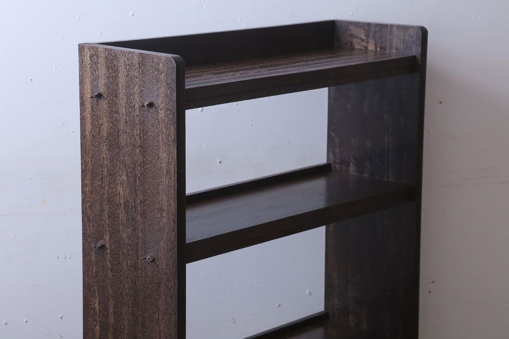 アンティーク家具　和製アンティーク　小振りでシンプルな古い木製の本棚