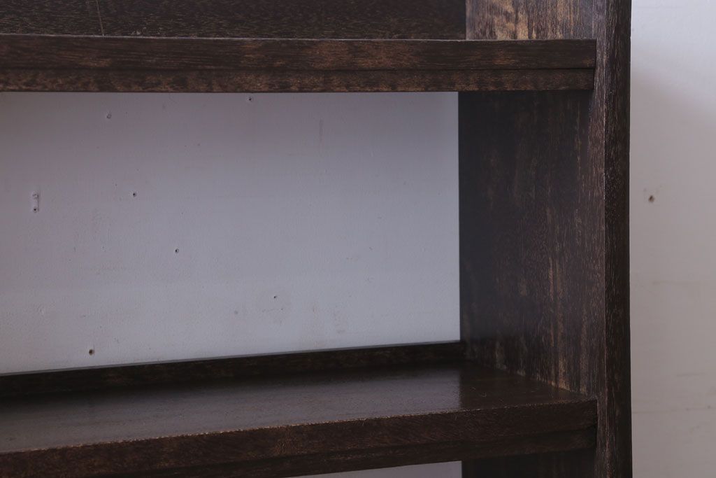 アンティーク家具　和製アンティーク　小振りでシンプルな古い木製の本棚