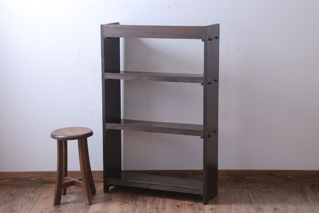アンティーク家具　和製アンティーク　小振りでシンプルな古い木製の本棚