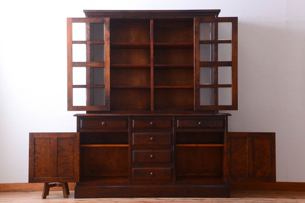 中古　北海道民芸家具　大きな食器棚(カップボード・キャビネット)