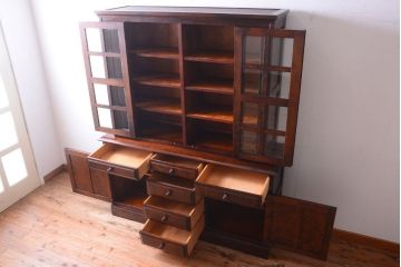 中古　北海道民芸家具　大きな食器棚(カップボード・キャビネット)