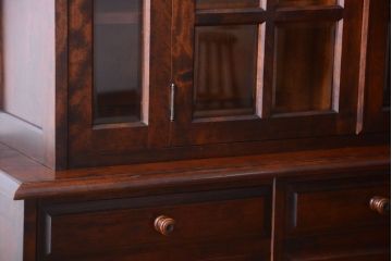 中古　北海道民芸家具　大きな食器棚(カップボード・キャビネット)