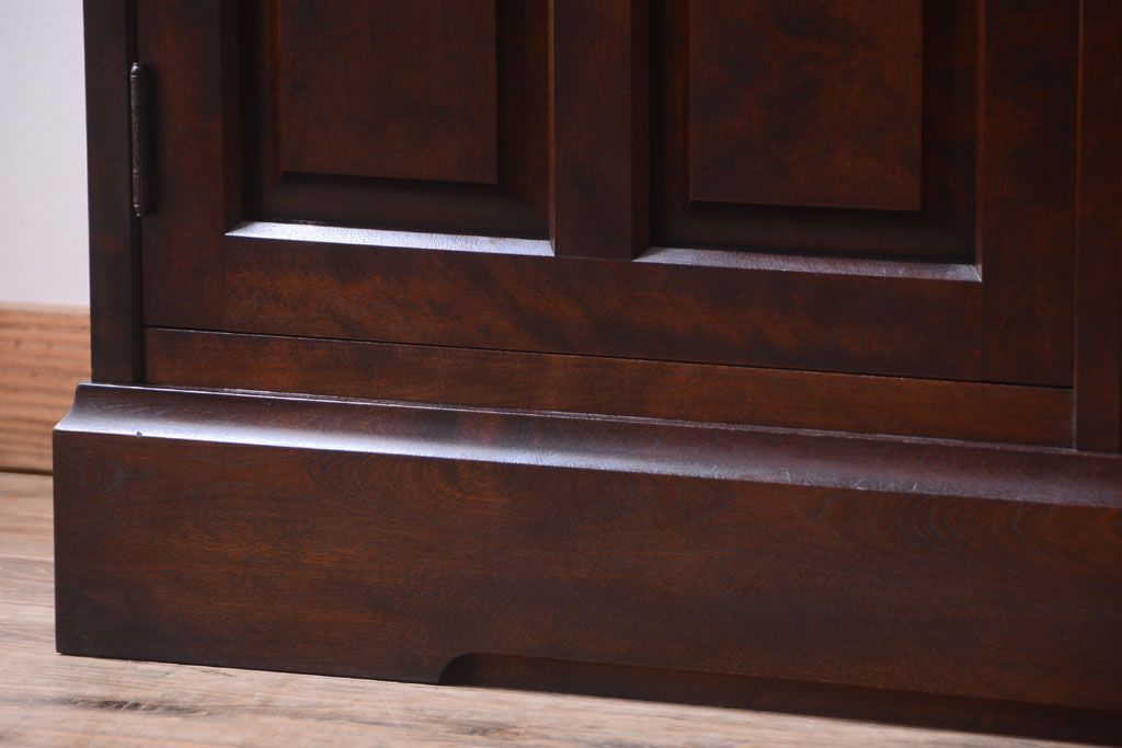 中古　北海道民芸家具　大きな食器棚(カップボード・キャビネット)