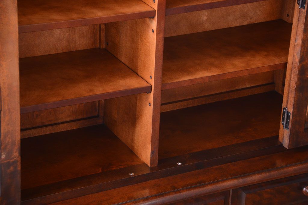 中古　北海道民芸家具　大きな食器棚(カップボード・キャビネット)