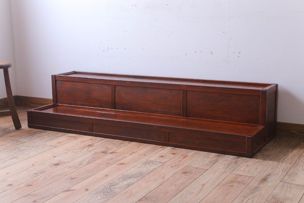 レトロ家具　昭和レトロ　古い木製の大型陳列台(陳列棚・飾り棚・飾り台)