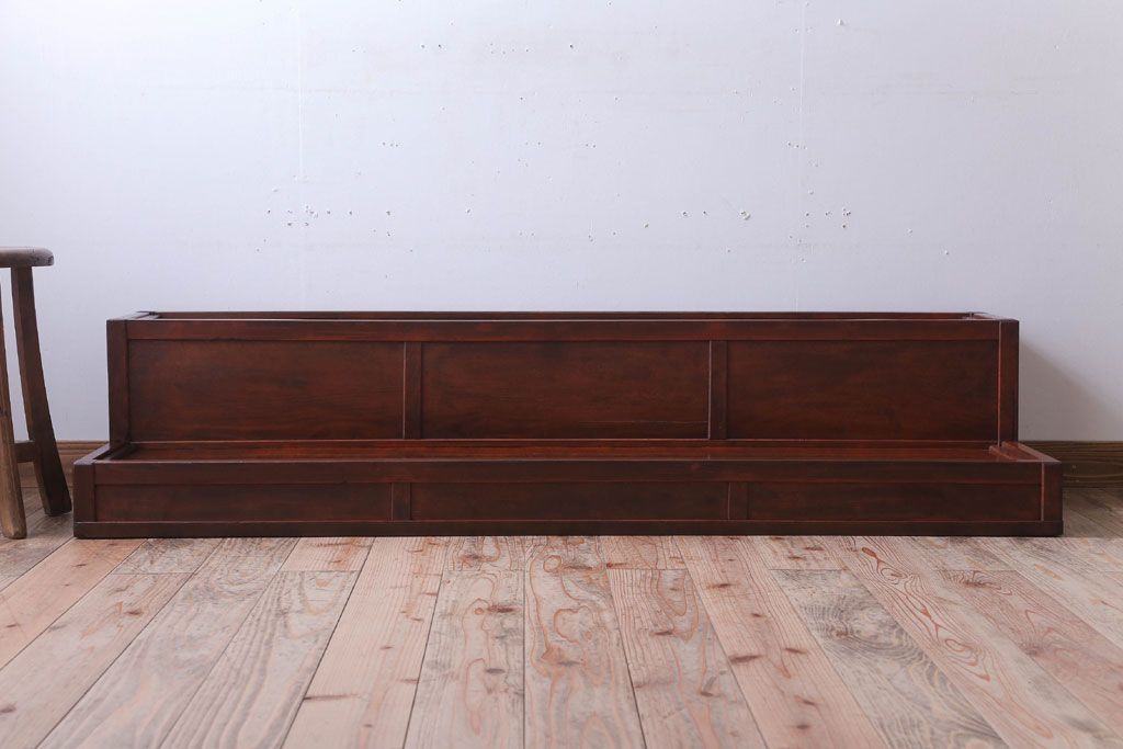 レトロ家具　昭和レトロ　古い木製の大型陳列台(陳列棚・飾り棚・飾り台)