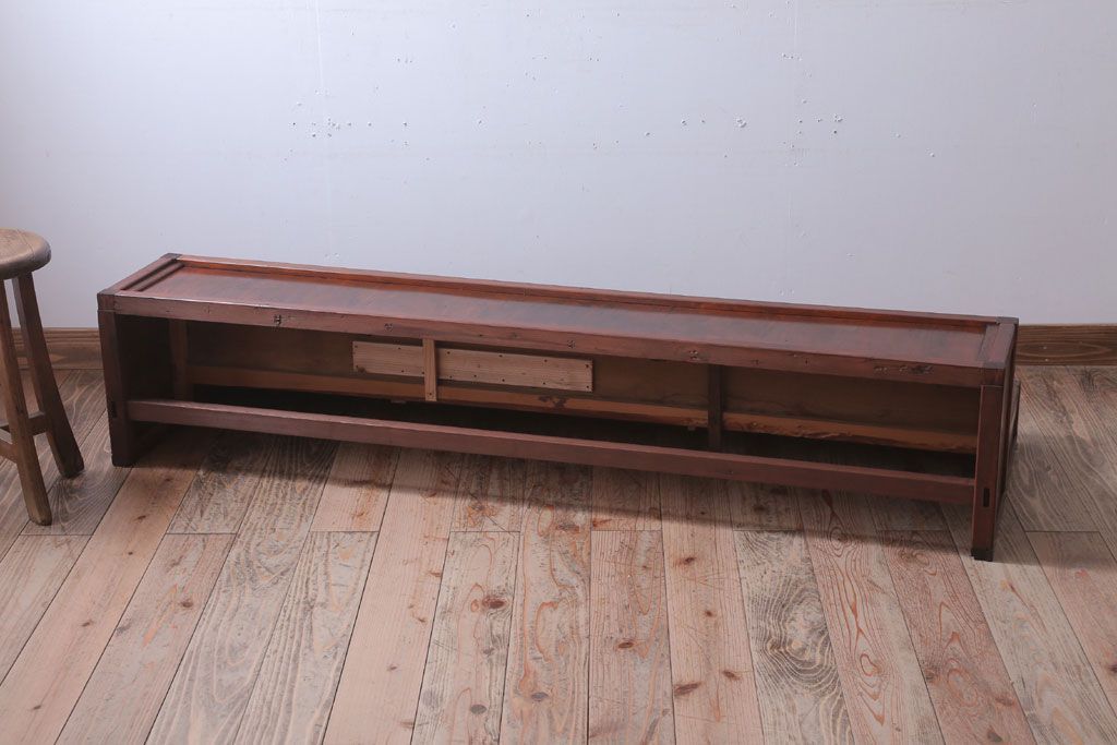 レトロ家具　昭和レトロ　古い木製の大型陳列台(陳列棚・飾り棚・飾り台)