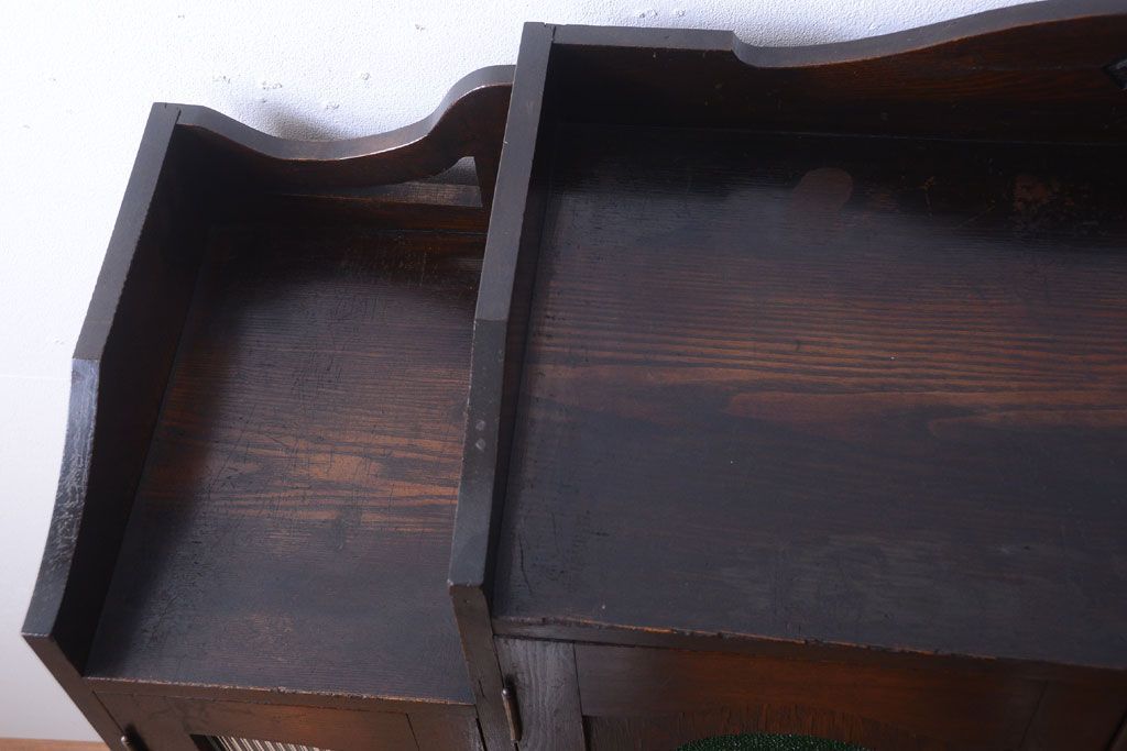 アンティーク家具　大正ロマン　色ガラス入り!変わり型本箱(ブックケース)