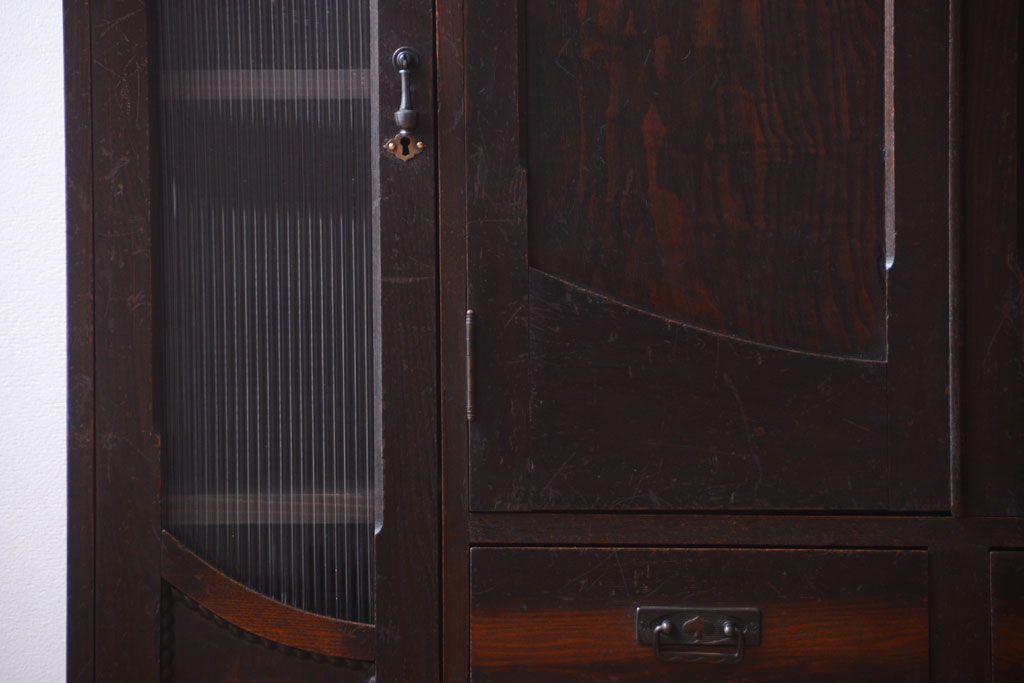 アンティーク家具　大正ロマン　色ガラス入り!変わり型本箱(ブックケース)