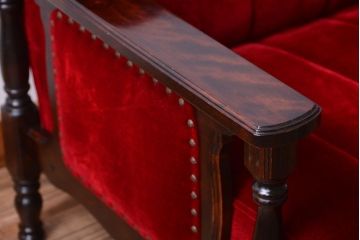 ヴィンテージ家具　ビンテージ　上品なデザイン!赤色布地の高級ソファ