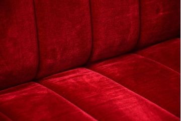 ヴィンテージ家具　ビンテージ　上品なデザイン!赤色布地の高級ソファ