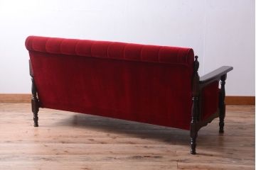 ヴィンテージ家具　ビンテージ　上品なデザイン!赤色布地の高級ソファ