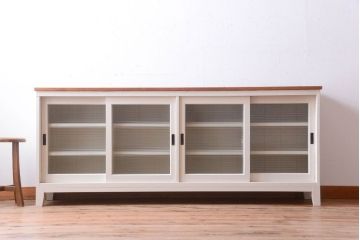 アンティーク家具　ペイント　モールガラス入り!4枚扉のカウンターテーブル