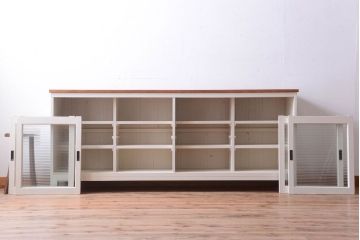 アンティーク家具　ペイント　モールガラス入り!4枚扉のカウンターテーブル