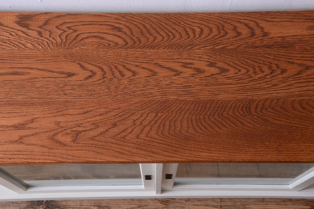 アンティーク家具　ペイント　モールガラス入り!4枚扉のカウンターテーブル