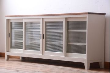 アンティーク家具　ペイント　モールガラス入り!4枚扉のカウンターテーブル