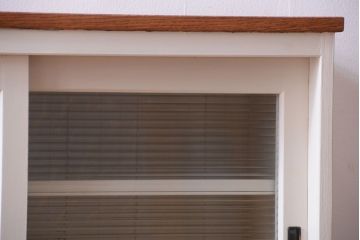 アンティーク家具　ペイント　モールガラス入り!4枚扉のカウンターテーブル