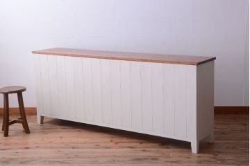 アンティーク家具　ペイント　モールガラス入り!4枚扉のカウンターテーブル