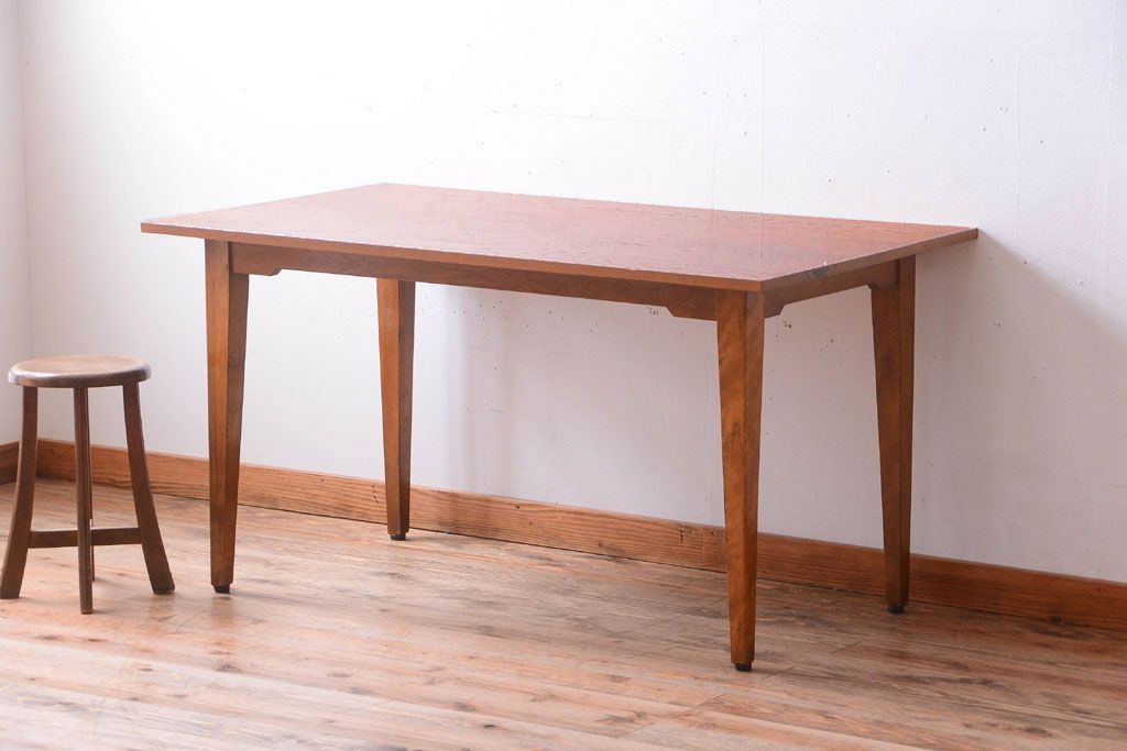 レトロ家具　昭和レトロ　ナラ材天板のアンティークダイニングテーブル